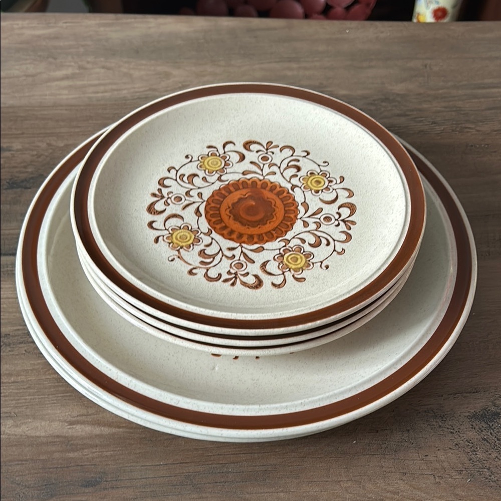 Set of 5 Vintage Floral Dinnerware Set - Brown and Orange Andora Japan